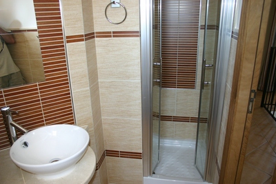 Holiday house Llimonera: 2nd bathroom, accessible from the gallery